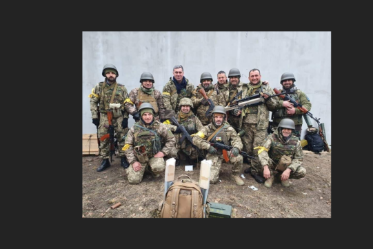Voluntarios de otros países vienen a defender Ucrania