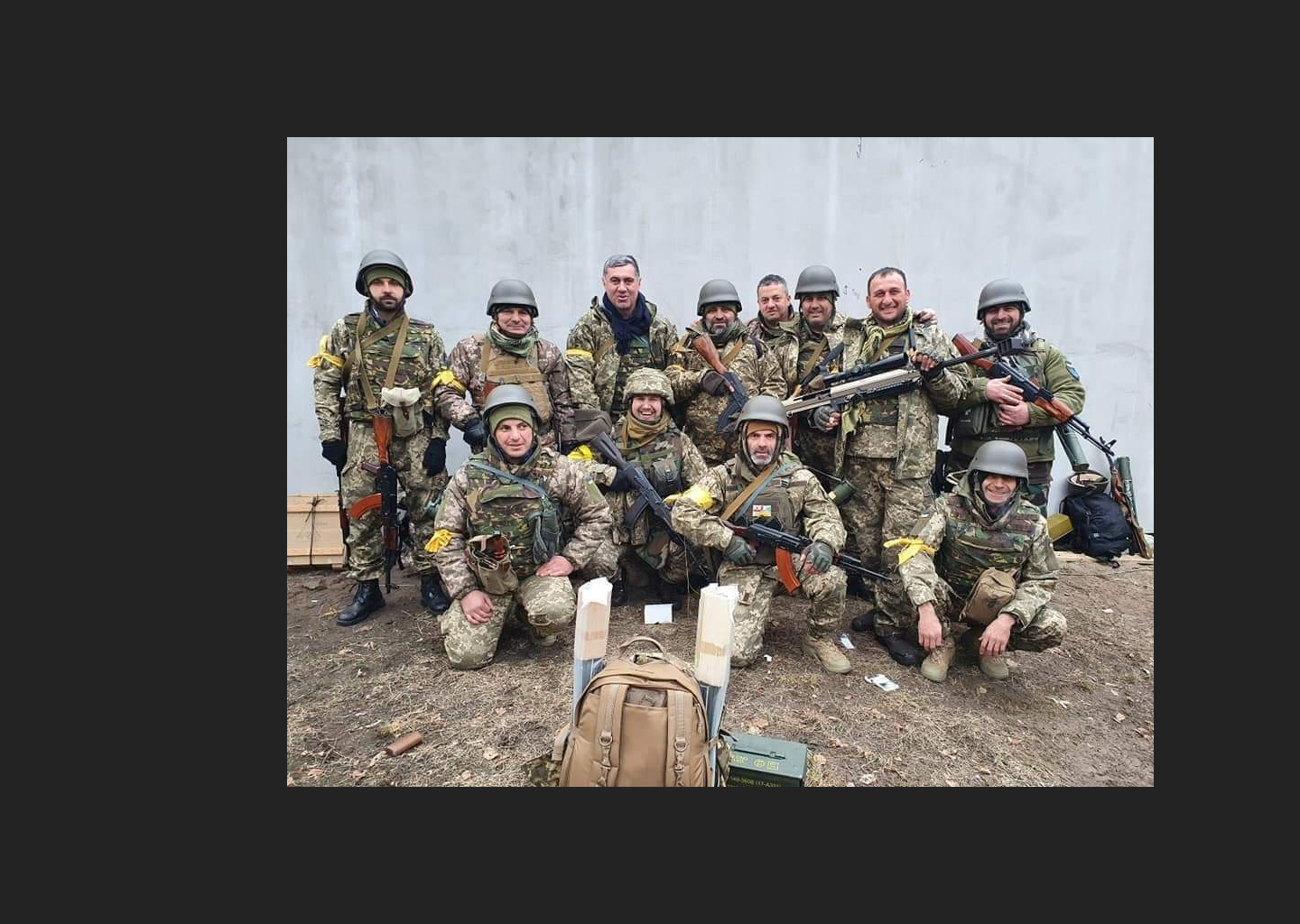 外国からも義勇兵がウクライナを守りに来ている • Ukraїner