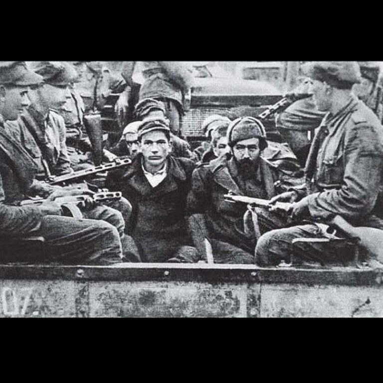 депортація українців під час операції "Вісла". Фото з відкритих джерел.