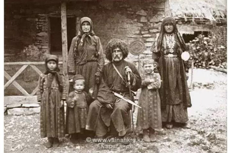 Chechen family in Karaganda region, the Kazakh SSR. Photo source: https://vainahkrg.kz/.