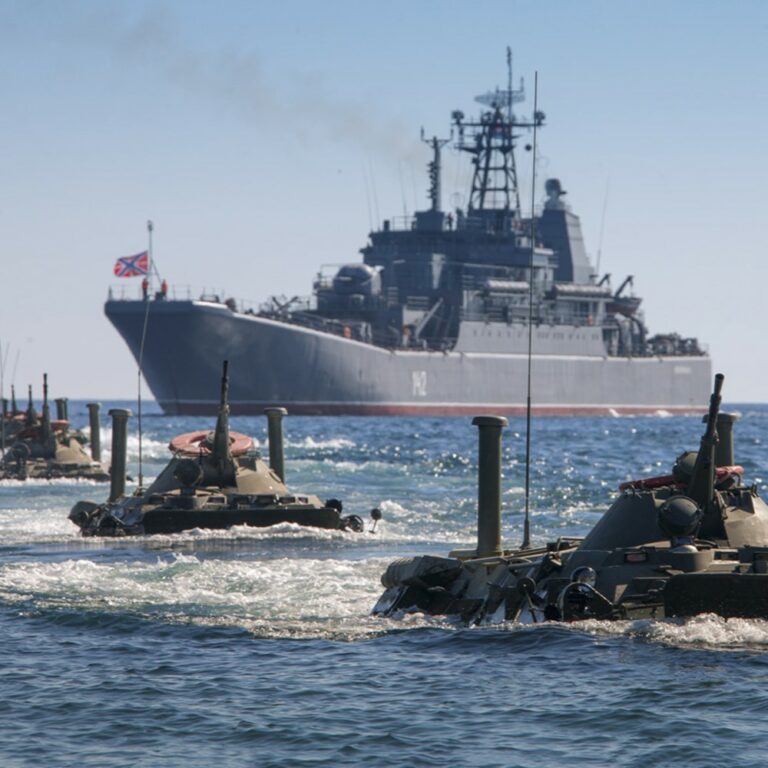 російська військова техніка у чорному морі. Фото з відкритих джерел.